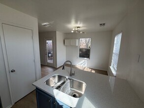 1106 Nueva Leon Plaza in Dallas, TX - Building Photo - Building Photo