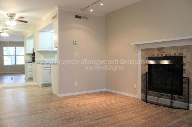 11130 N Stratford Dr in Oklahoma City, OK - Building Photo - Building Photo