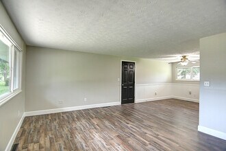 3813 Utica Dr in Dayton, OH - Foto de edificio - Building Photo