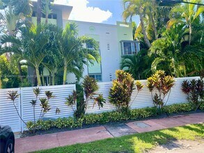 2921 Sheridan Ave in Miami Beach, FL - Building Photo - Building Photo