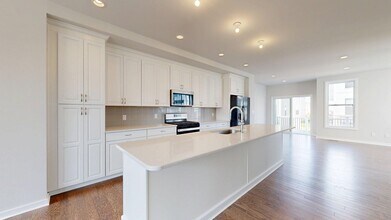 2921 Corston Rd in Ann Arbor, MI - Building Photo - Building Photo