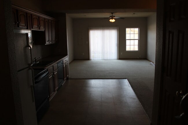 10360 Sloan Ave in Kansas City, KS - Building Photo - Building Photo