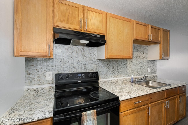 1734 Avocado Ave in Melbourne, FL - Building Photo - Building Photo
