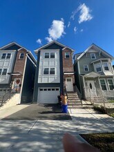 90 Hollywood Ave in East Orange, NJ - Building Photo - Building Photo