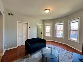 4224 N Kimball Ave in Chicago, IL - Building Photo - Building Photo