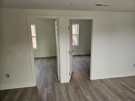 5 Maple St, Unit 2 Apartments