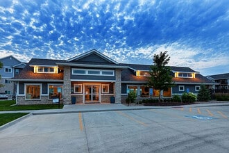Autumn Ridge Apartments - Casual Spaces in Waukee, IA - Building Photo - Building Photo