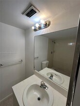 8540 N Sherman Cir in Miramar, FL - Building Photo - Building Photo