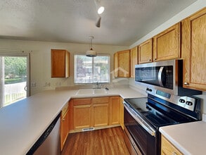 1414 Willow Valley Dr in Centerville, UT - Building Photo - Building Photo