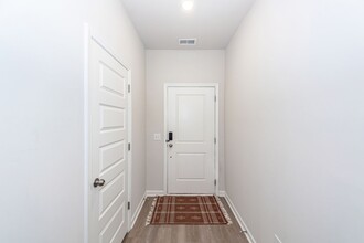 8064 Reagan Wy in Charleston, SC - Building Photo - Building Photo