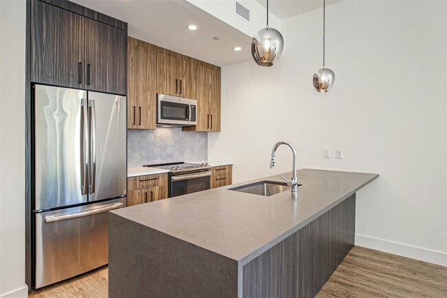 property at 39 Washington Ave