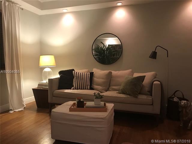 1616 Michigan Ave-Unit -4 in Miami Beach, FL - Building Photo - Building Photo