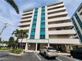 4803 Sunset Ct in Cape Coral, FL - Building Photo