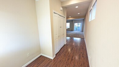 2942 SE Marston Ave in Hillsboro, OR - Building Photo - Building Photo