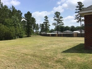 92 Jackson Ave NE in Ludowici, GA - Building Photo - Building Photo