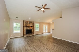 5818 Mistyview Dr in Rex, GA - Building Photo - Building Photo