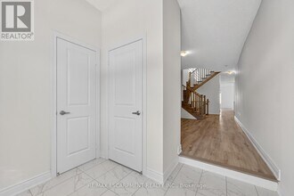 47 Bloomfield Cres in Cambridge, ON - Building Photo - Building Photo