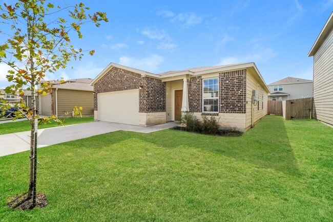 448 Nova Zembla in New Braunfels, TX - Building Photo - Building Photo