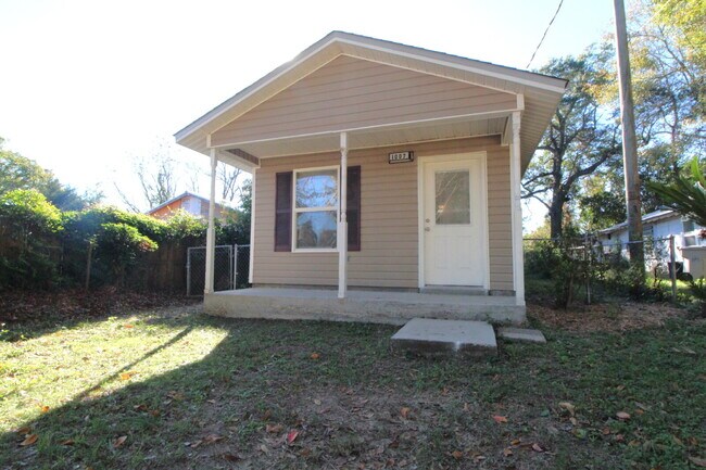 1007 W Hatton St in Pensacola, FL - Building Photo - Building Photo