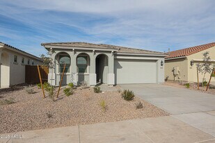 8726 W Pasadena Ave in Glendale, AZ - Building Photo