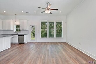 601 Lake Shelf Dr in Baton Rouge, LA - Building Photo - Building Photo