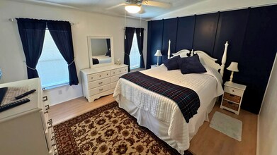 6253 Imperial Dr in North Fort Myers, FL - Building Photo - Building Photo