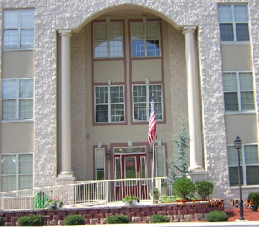 Graystone Court in Bedford, PA - Building Photo