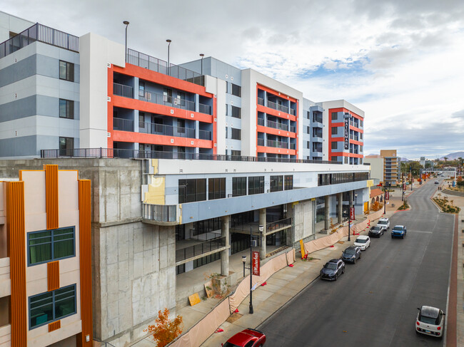 The Watermark in Henderson, NV - Building Photo - Building Photo