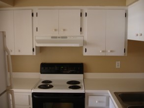 Edgewater Apartments in Bradenton, FL - Building Photo - Building Photo