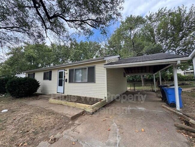 property at 1155 Penhurst Dr