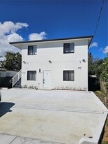 1749 NW 69th St in Miami, FL - Building Photo