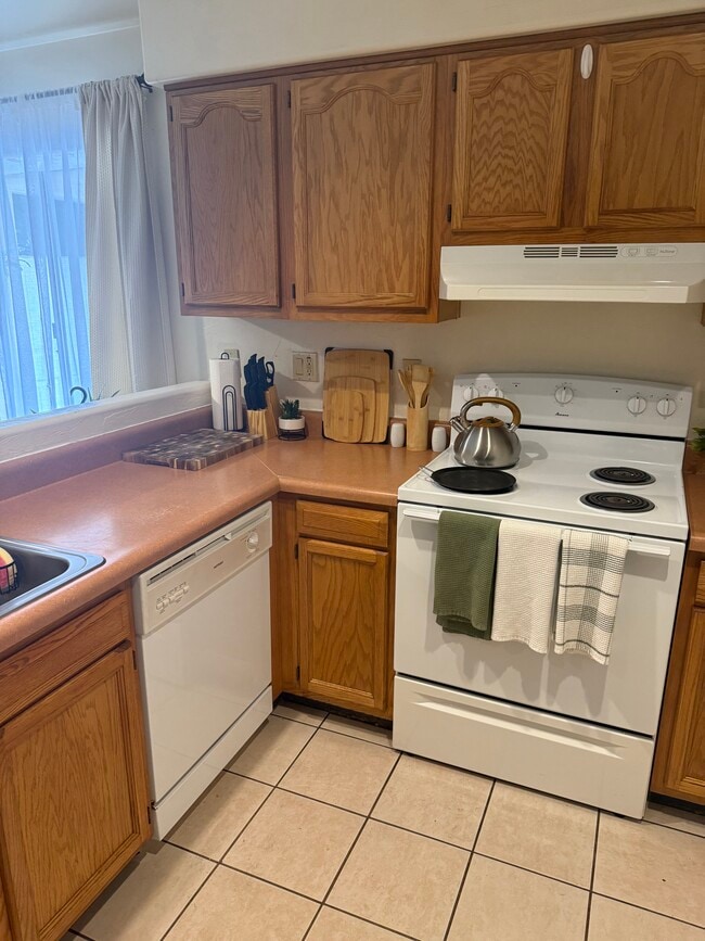 2536 N Corinthian Garden Dr, Unit 2536 North Corinthian Gar in Nogales, AZ - Building Photo - Building Photo