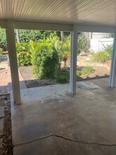 2555 Gum Tree Ln in Fallbrook, CA - Foto de edificio - Building Photo