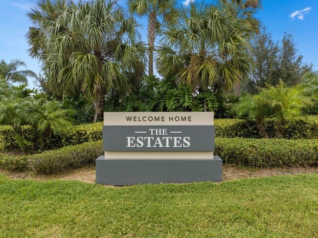 1030 Coventry Rd in Davenport, FL - Building Photo - Building Photo