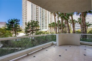 2857 Paradise Rd in Las Vegas, NV - Building Photo