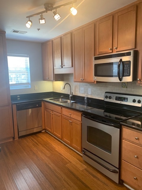 225 Winding River Dr in Sandy Springs, GA - Building Photo - Building Photo