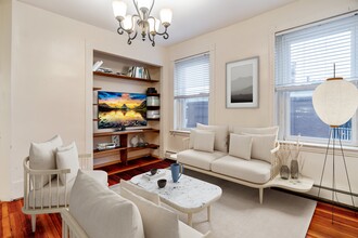 882 Huntington Ave, Unit 4 in Boston, MA - Building Photo - Building Photo