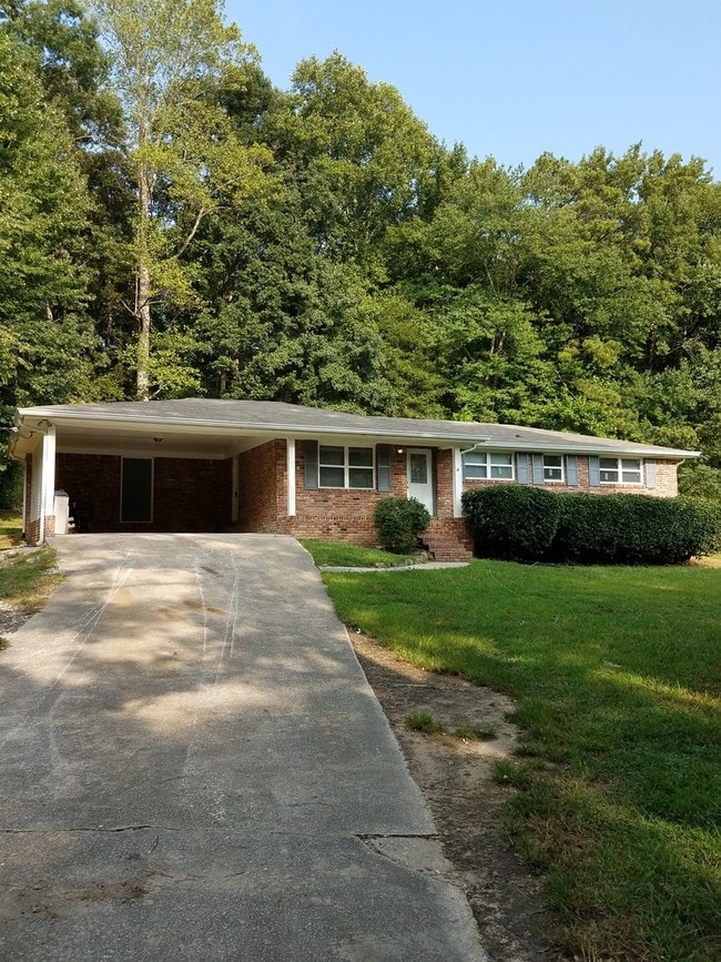 property at 716 W Spring Dr