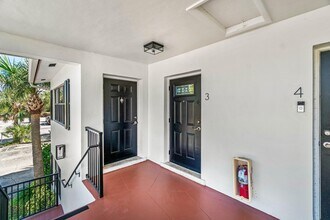 200 SW 7th St in Boca Raton, FL - Building Photo - Building Photo