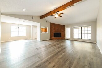 7618 Creek Wood Dr in Rowlett, TX - Building Photo - Building Photo