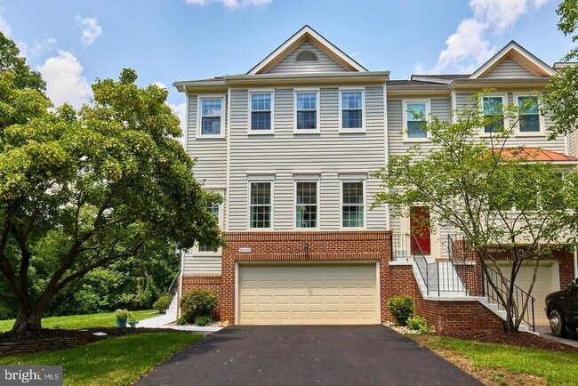 13032 Cobble Ln