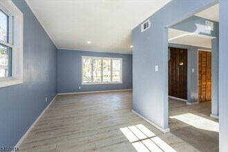 1 Pine Ct in Little Falls, NJ - Building Photo - Building Photo