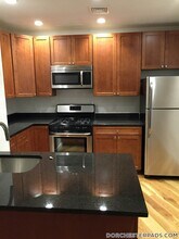 600 Columbia Rd, Unit 12 in Boston, MA - Building Photo - Building Photo