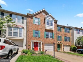 20551 Ashley Terrace in Sterling, VA - Building Photo - Building Photo