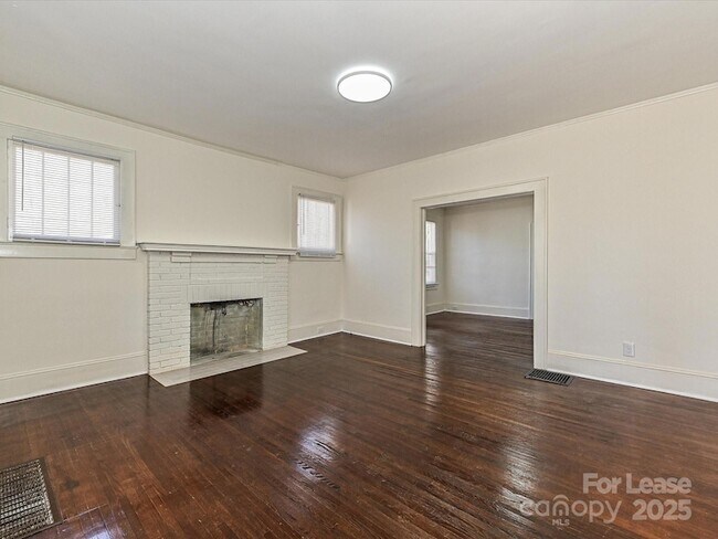 905 Sweetbriar St, Unit L-288 in Charlotte, NC - Building Photo - Building Photo