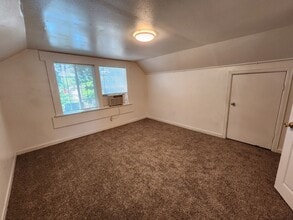 3534 20th Ave in Sacramento, CA - Foto de edificio - Building Photo