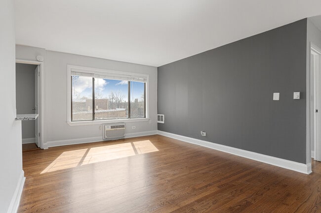 7545 N Winchester Ave in Chicago, IL - Building Photo - Building Photo