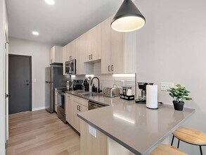 402 NE 2nd St in Minneapolis, MN - Building Photo - Building Photo