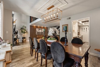 18175 Andrea Cir N, Unit Unit 3 in Northridge, CA - Building Photo - Building Photo