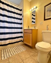78 Brooks St, Unit 2 in Boston, MA - Building Photo - Building Photo